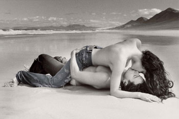 Kiss On The Beach